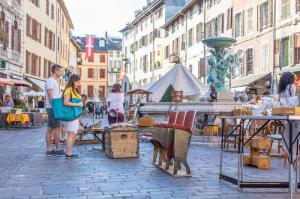 marché à la Brocante (Chambery)