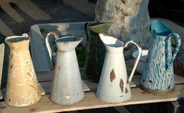 Brocante, Vide grenier