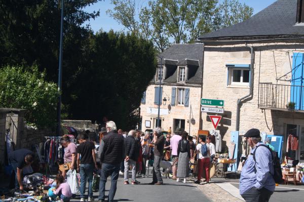 VIDE GRENIERS DE PÄQUES DIMANCHE 9 AVRIL 2023 CRESSENSAC DANS LE lOT