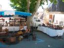 Antiquités brocante avec bouquinistes - La Tour-d'Aigues