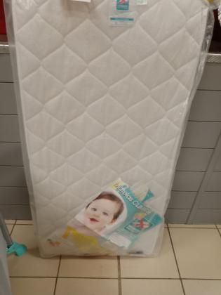 Lit pliant bébé + matelas