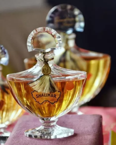 35e salon du flacon à parfum - Garons