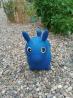 Animal sauteur bleu