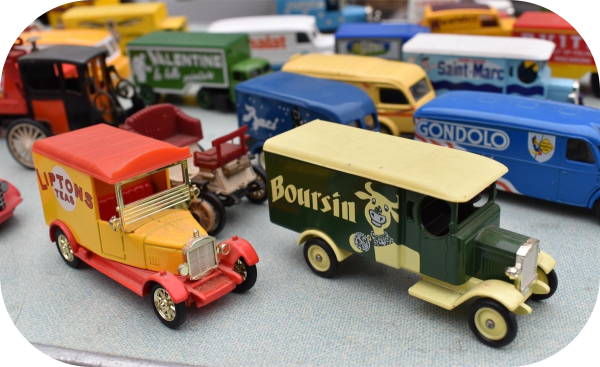 Bourse d'échanges de voitures miniatures - Briare