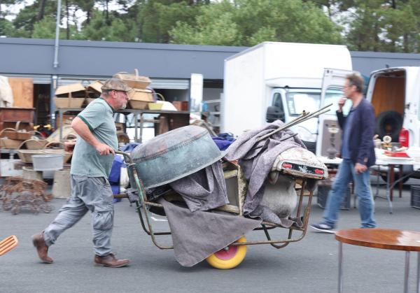 Les Puces sarthoises : antiquités, brocante, vintage, décoration - Le Mans