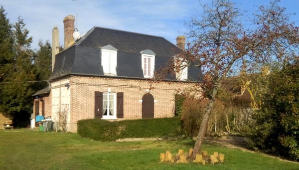 Maison Grand T5 + Nombreuses Dépendances sur 2100 m2 (à voir absolument !)