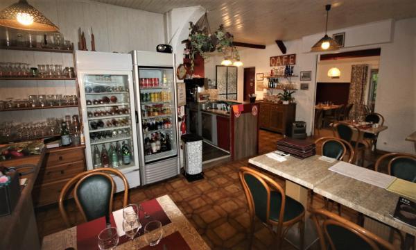 RESTAURANT CLE EN MAIN 120m2 + Terrasse - VAR Situé à MONTAUROUX - 83 Visiteurs: 3077