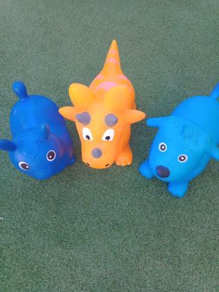 Trois animaux sauteurs