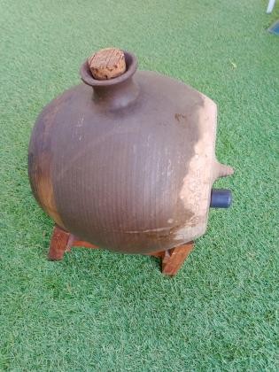 Vinaigrier en grés du marais