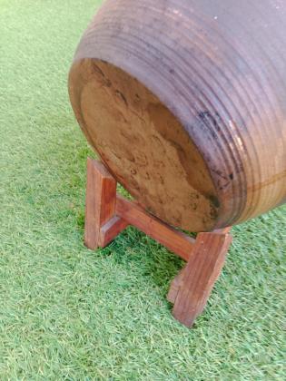 Vinaigrier en grés du marais