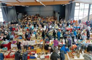 Brocante et collections - Vif