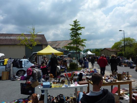 Vide-greniers - Enval