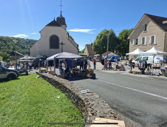Vide grenier les auxons