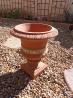 1 Pot en terre cuite sur pied