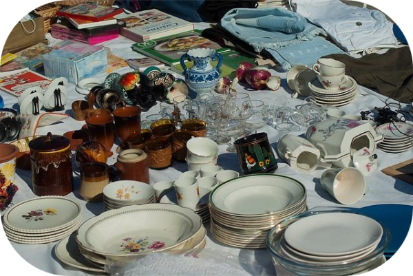 Brocante, Vide-greniers - Ville
