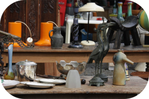 Brocante, Vide-greniers - Écrouves