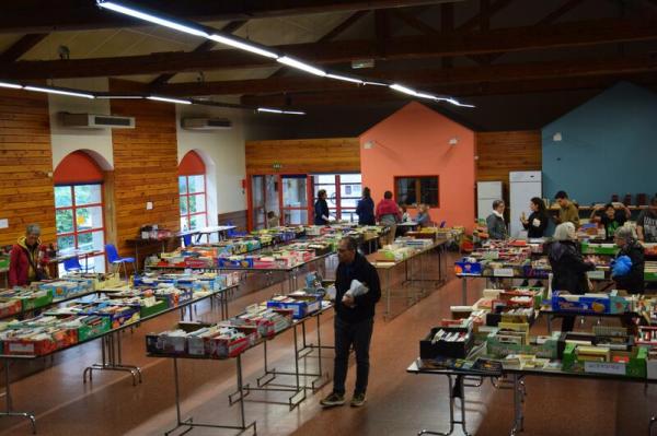 Vente de livres d'occasion par la bibliothèque - Châtillon-en-Diois