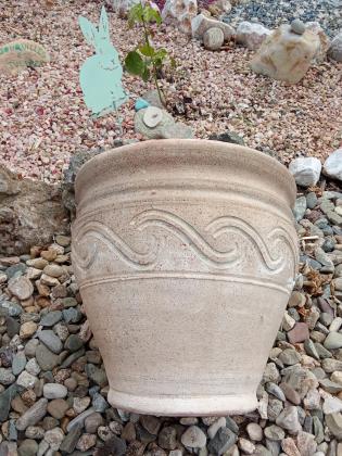 Pot en terre avec motifs