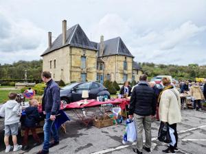 Brocante d'objets anciens - Bar-le-Duc